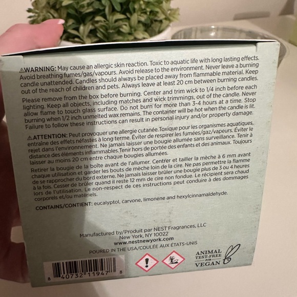 Nest Wellness Candle - Wild Mint and Eucalyptus - Picture 3 of 3